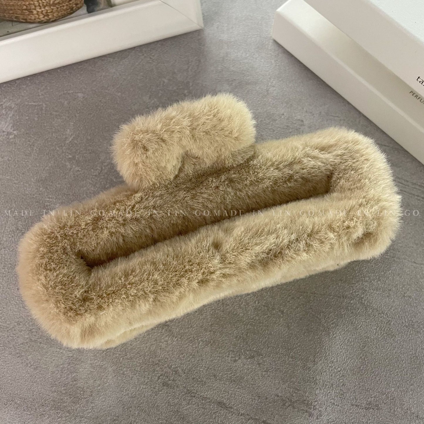 Furry Hair Claw Large Size Cute for the Hair