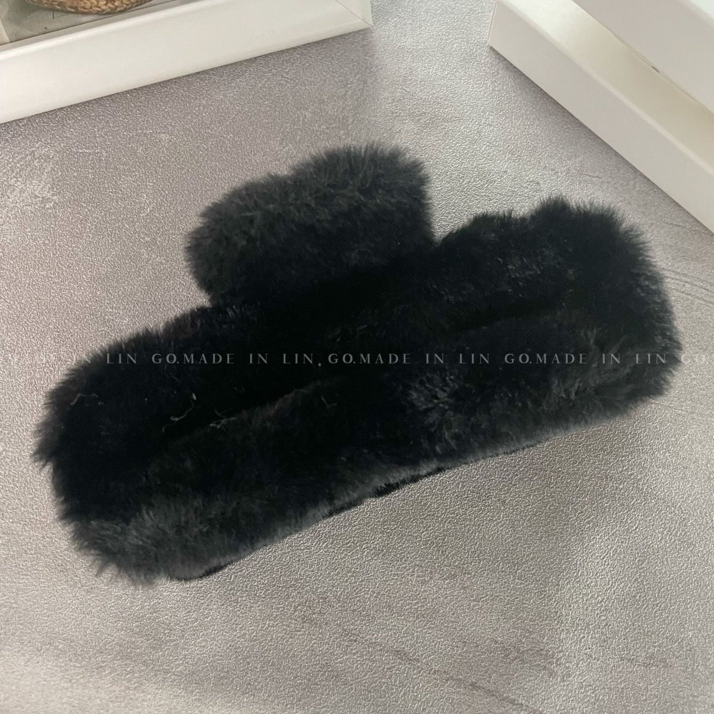 Furry Hair Claw Large Size Cute for the Hair